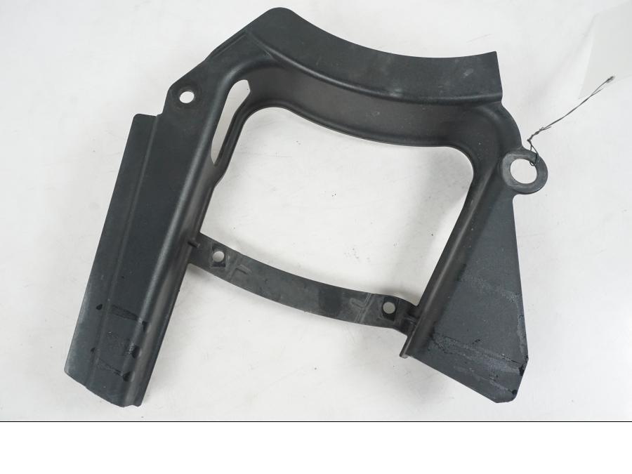 Vänster sida på Remskydd från en H-D Softail FXCW Rocker -2008 motorcykel.