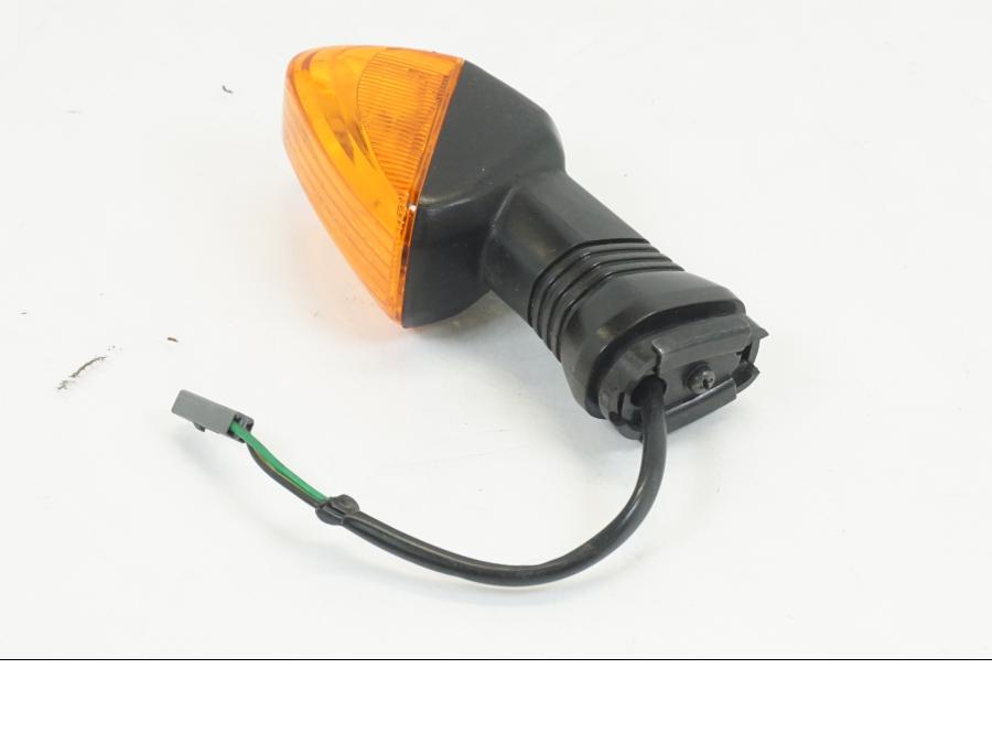 Baksidan på Blinkers från en Kawasaki Z 750 -2009 motorcykel.