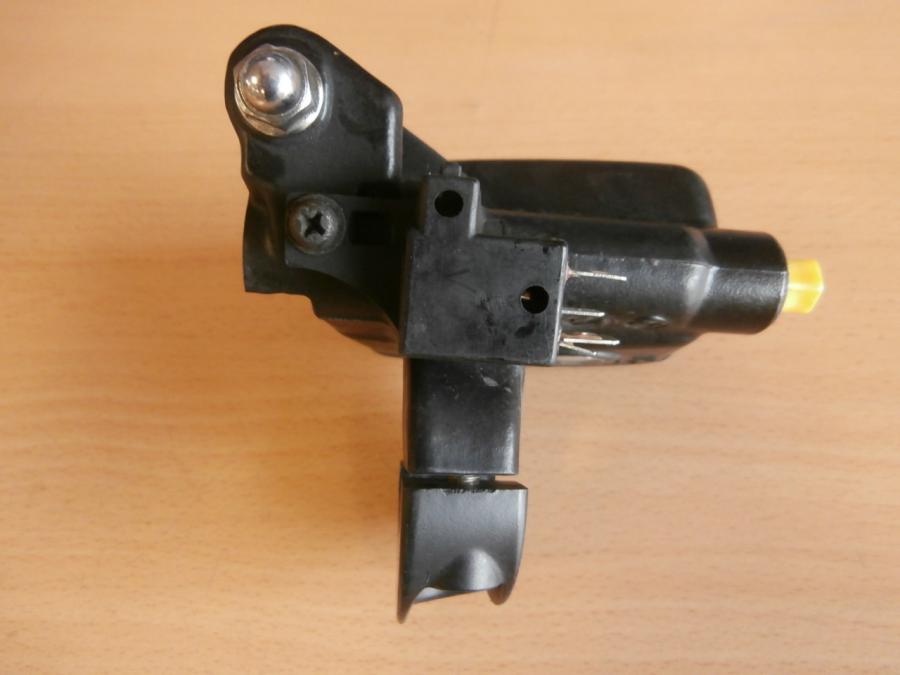 Höger sida på Bromshuvudcylinder från en Honda GL 1500 -1998 motorcykel.