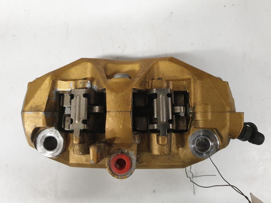 Baksidan på Bromsok från en Kawasaki ZX-10R -2005 motorcykel.