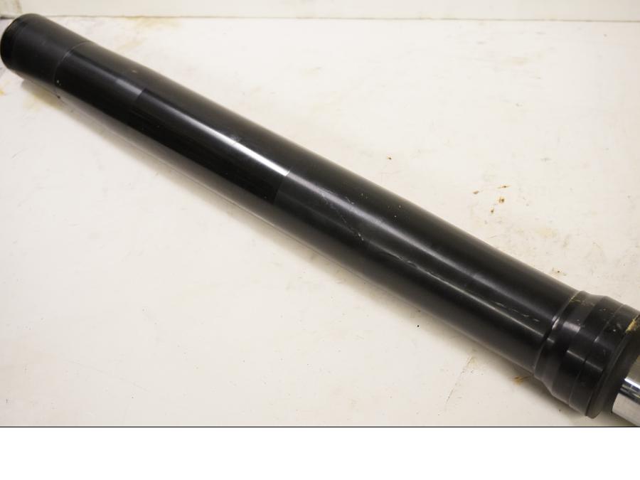 Höger sida på Gaffelben från en Yamaha FZ-1 N -2007 motorcykel.