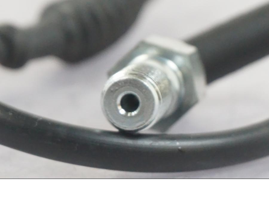 Vänster sida på Bromsljuskontakt från en KTM 1290 Super Duke R -2022 motorcykel.