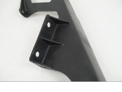 Baksidan på Kedjeskydd från en Suzuki GSX-R 1000 -2003 motorcykel.