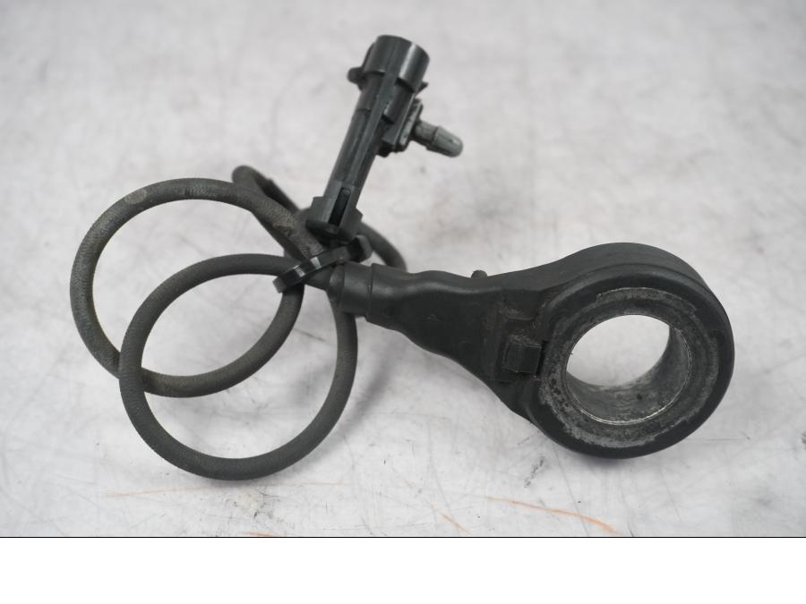 Framsidan på ABS givare från en H-D Touring Street Glide FLHX -2009 motorcykel.