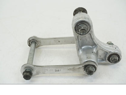 Höger sida på Stötdämparlänkage från en Suzuki GSX 1300 R -2017 motorcykel.