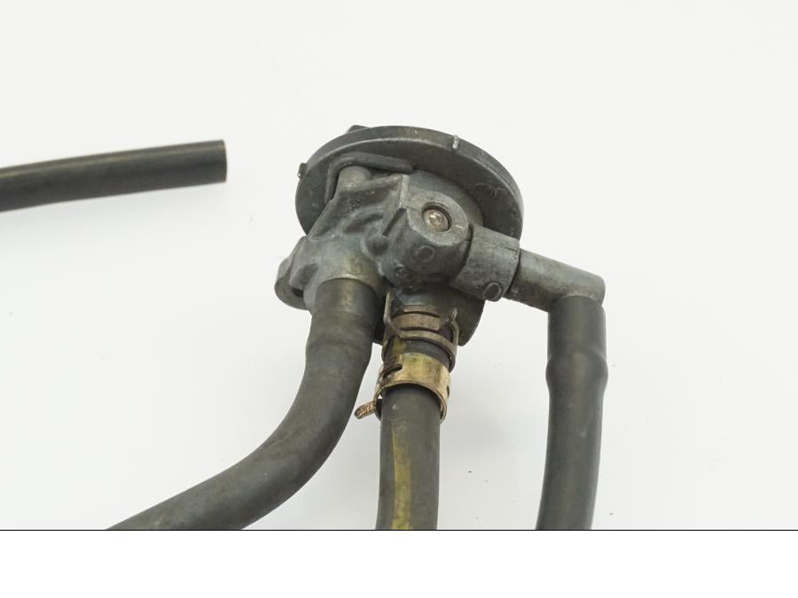 Vänster sida på Bensinkran från en Kawasaki ZX-6R -1995 motorcykel.