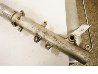 Vänster sida på Gaffelben från en Suzuki DR 800 S -1993 motorcykel.