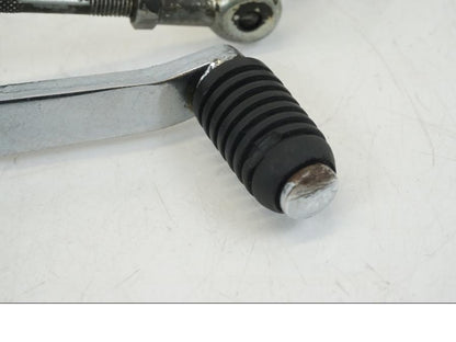 Baksidan på Växelpedal från en Honda CB 750 -2002 motorcykel.