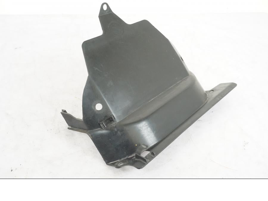 Baksidan på Undertail från en Yamaha XVS 1100 -2000 motorcykel.