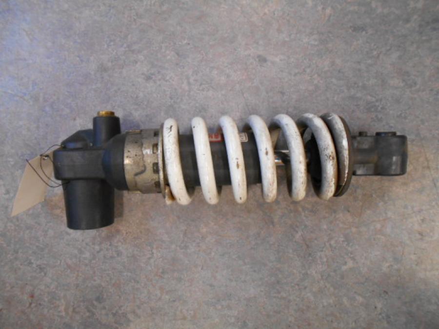 Höger sida på Stötdämpare från en Honda CBR 900 RR -2000 motorcykel.