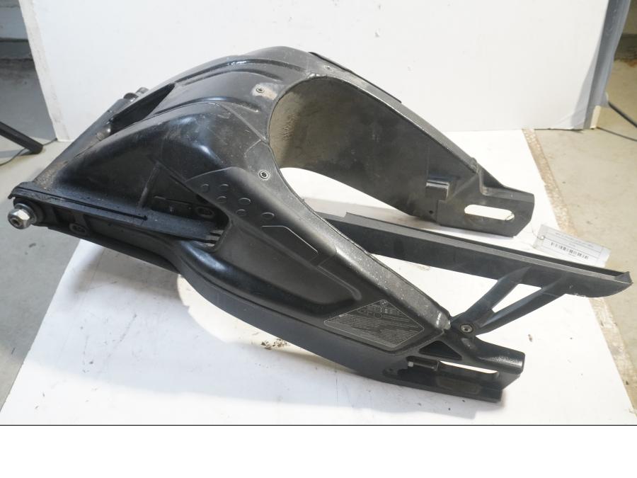 Framsidan på Sving från en BMW S 1000 RR -2014 motorcykel.