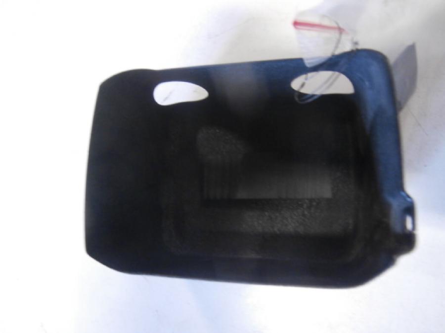 Vänster sida på Dekorkåpa från en H-D Softail Night Train EFI FXSTBI -2006 motorcykel.