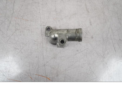 Framsidan på Vattenrör från en Honda VFR 800 -2005 motorcykel.