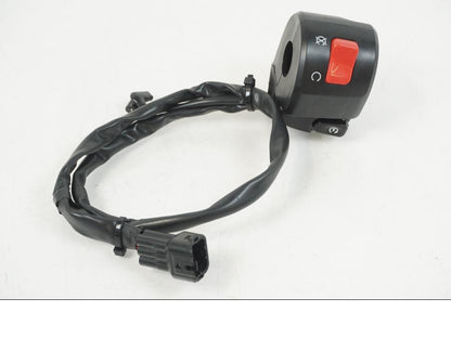 Framsidan på Styrelreglage från en Kawasaki ER-6F -2016 motorcykel.