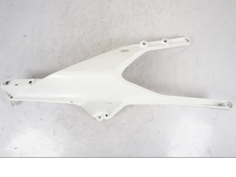 Framsidan på Bakram från en KTM 690 Duke -2015 motorcykel.