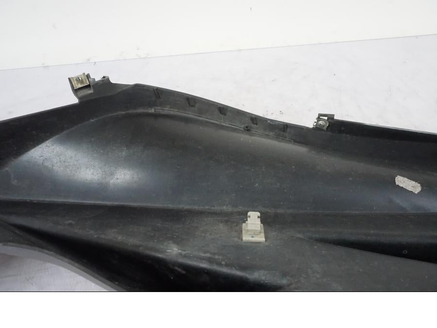 Extrabild2 på Sidkåpa från en Yamaha YZF-R 125 -2008 motorcykel.