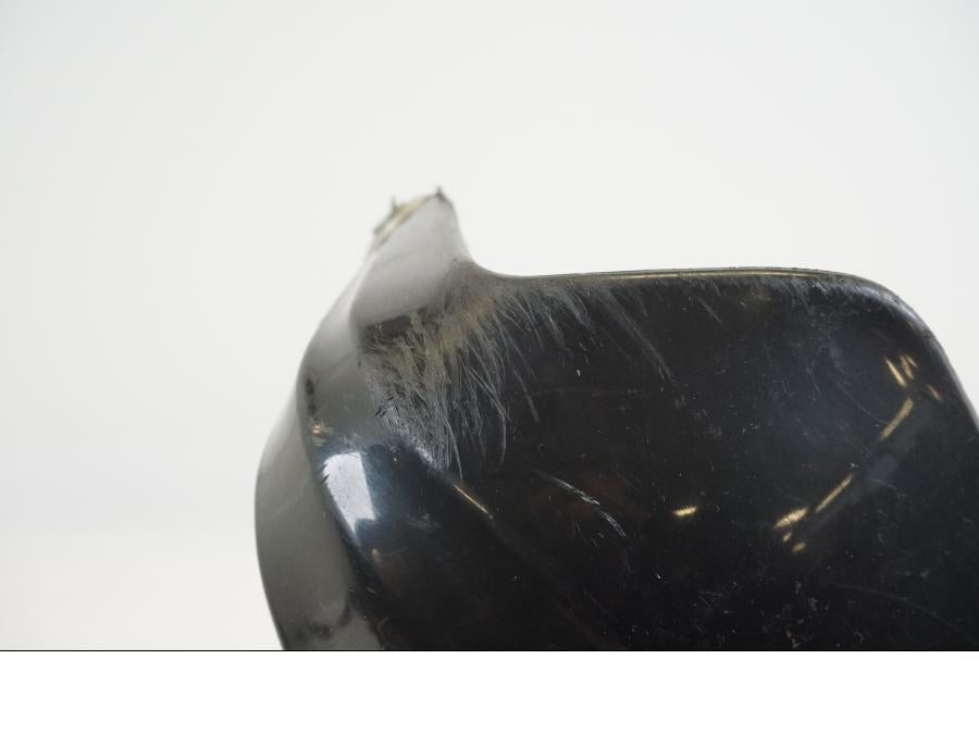 Höger sida på Handskydd från en KTM 640 LC4 SM -2005 motorcykel.