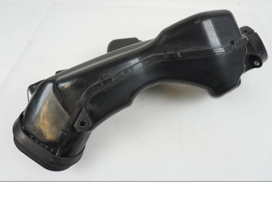 Höger sida på Luftrör från en Suzuki GSX-R 1000 -2007 motorcykel.