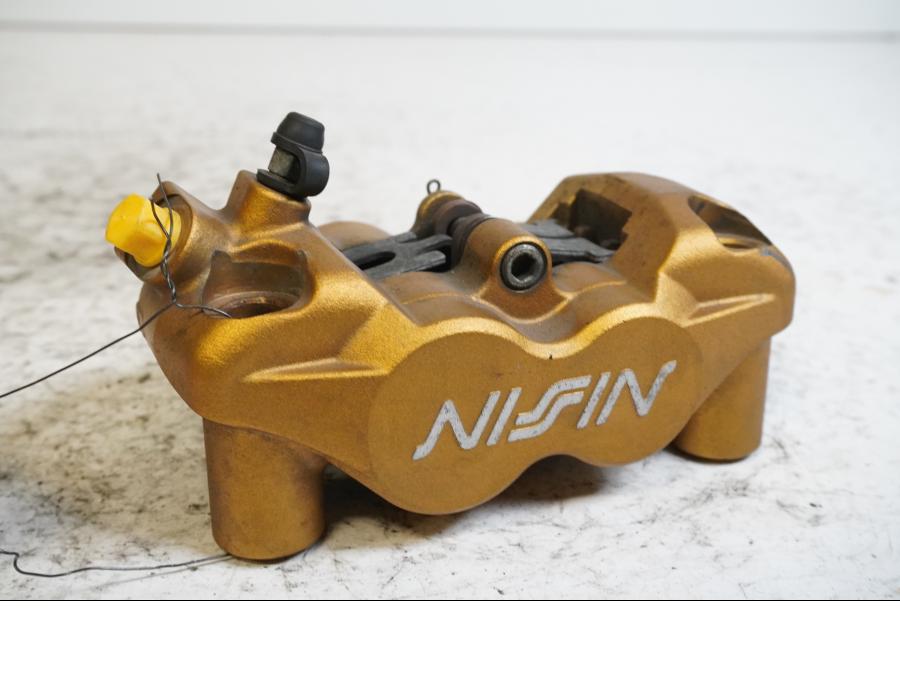 Framsidan på Bromsok från en Triumph Daytona 675 -2006 motorcykel.