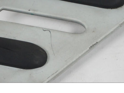 Baksidan på Ramskydd från en BMW F 650 CS -2002 motorcykel.