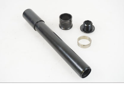 Framsidan på Hjulaxel från en KTM 790 Duke -2019 motorcykel.