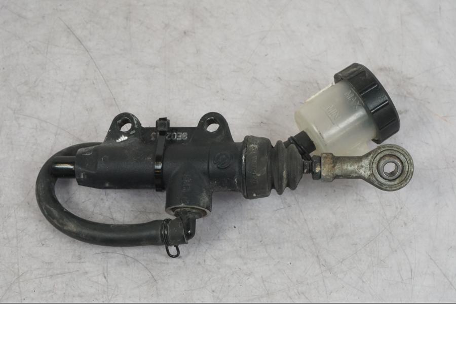 Framsidan på Bromshuvudcylinder från en KTM 1290 Super Adventure R -2018 motorcykel.