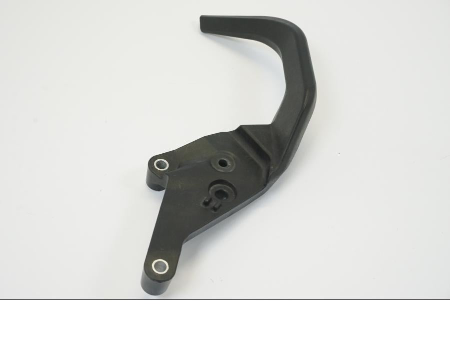 Framsidan på Passagerarhandtag från en KTM 1190 Adventure -2013 motorcykel.