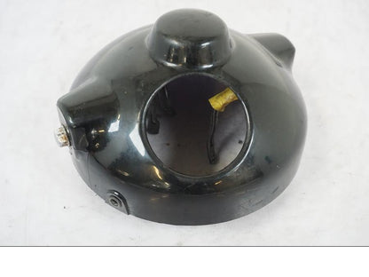 Baksidan på Strålkastarhus från en Honda CB 750 -1996 motorcykel.