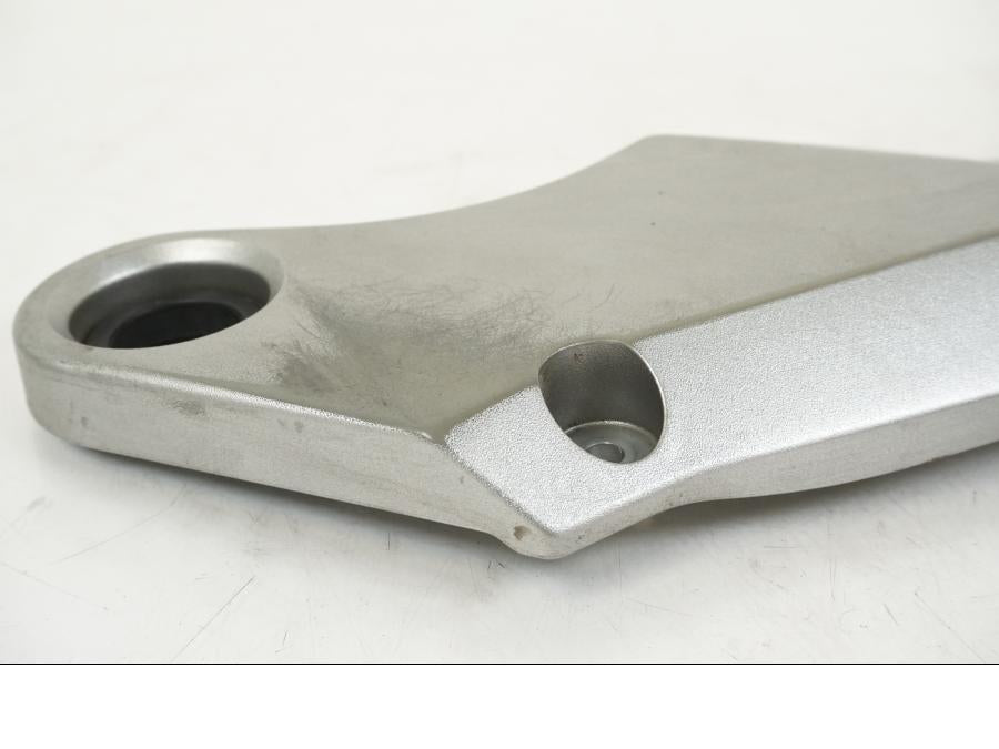 Snett nerifrån på Ramskydd från en Kawasaki Z 750 -2006 motorcykel.