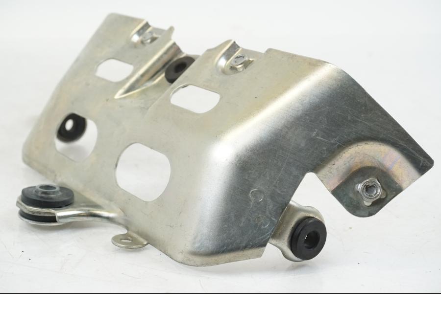 Höger sida på Bensintankfäste från en Suzuki GSX-R 750 -2008 motorcykel.