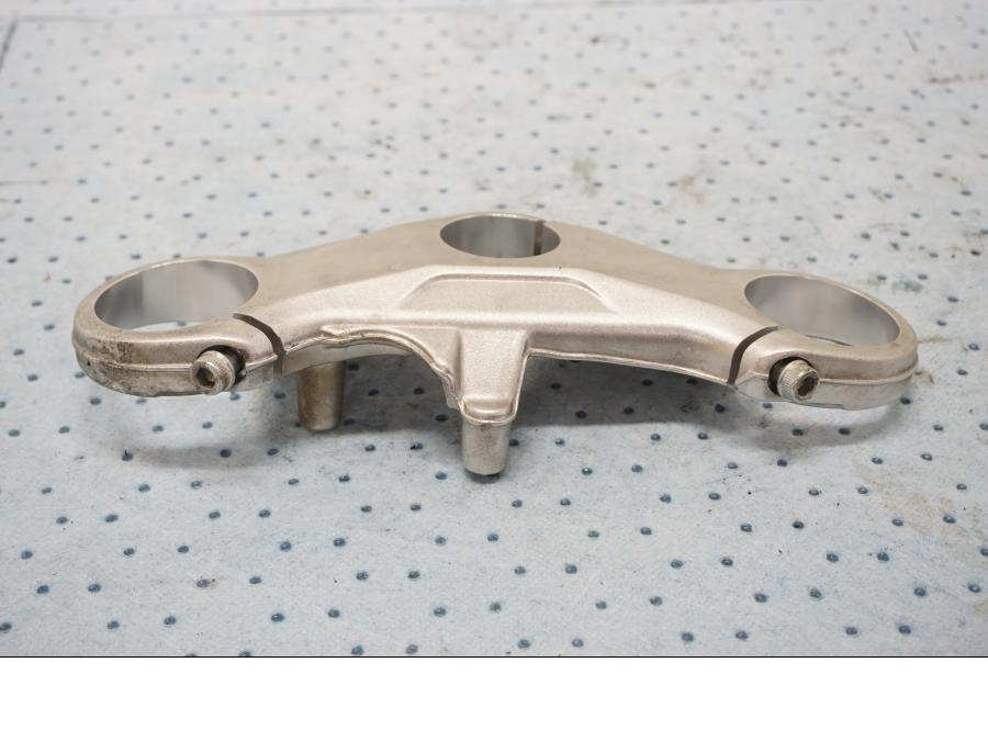 Framsidan på Gaffelkrona från en MV Agusta F3 675 -2014 motorcykel.