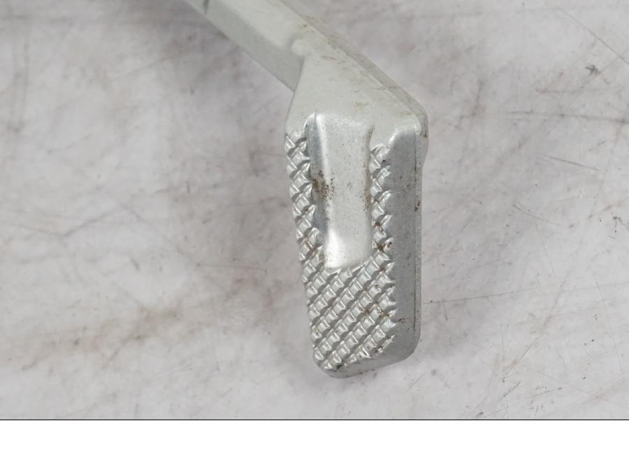 Höger sida på Bromspedal från en Yamaha MT-09 -2024 motorcykel.