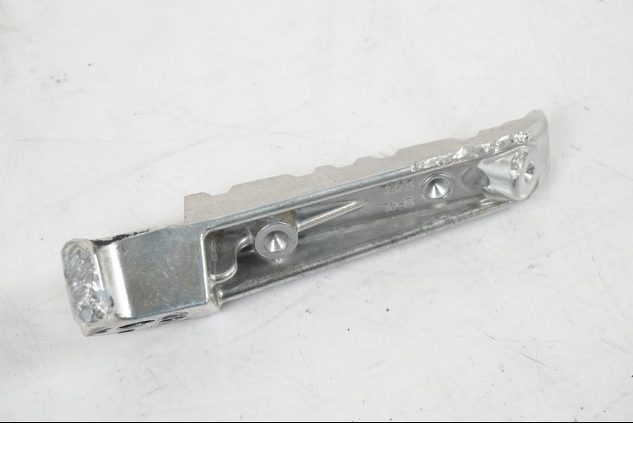 Snett uppifrån på Fotpinne från en Yamaha MT-07 -2019 motorcykel.