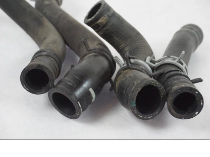 Höger sida på Vattenkyl Slang Set från en KTM 390 Adventure -2021 motorcykel.