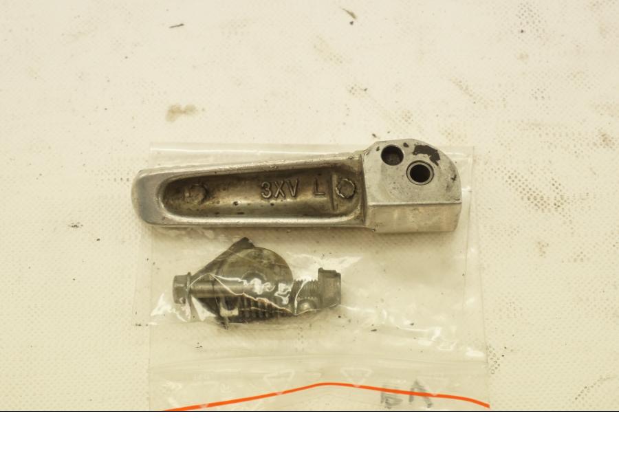 Baksidan på Fotpinne från en Yamaha TRX 850 -1996 motorcykel.