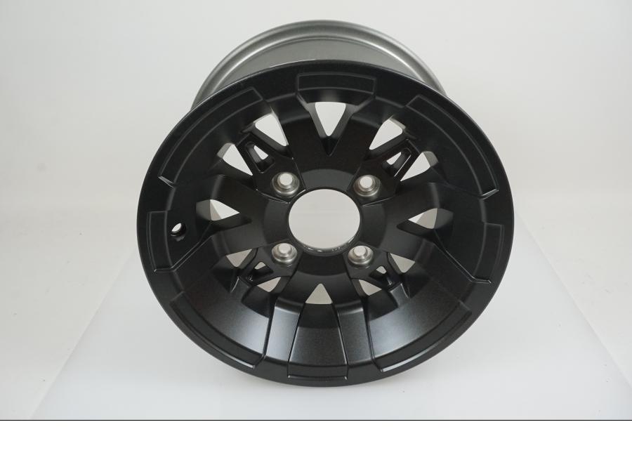 Baksidan på Fälg från en Yamaha YFM 700 Grizzly -2018 motorcykel.