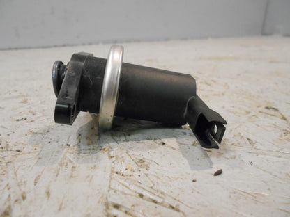 Baksidan på Luftventil från en BMW K 1300 R -2009 motorcykel.