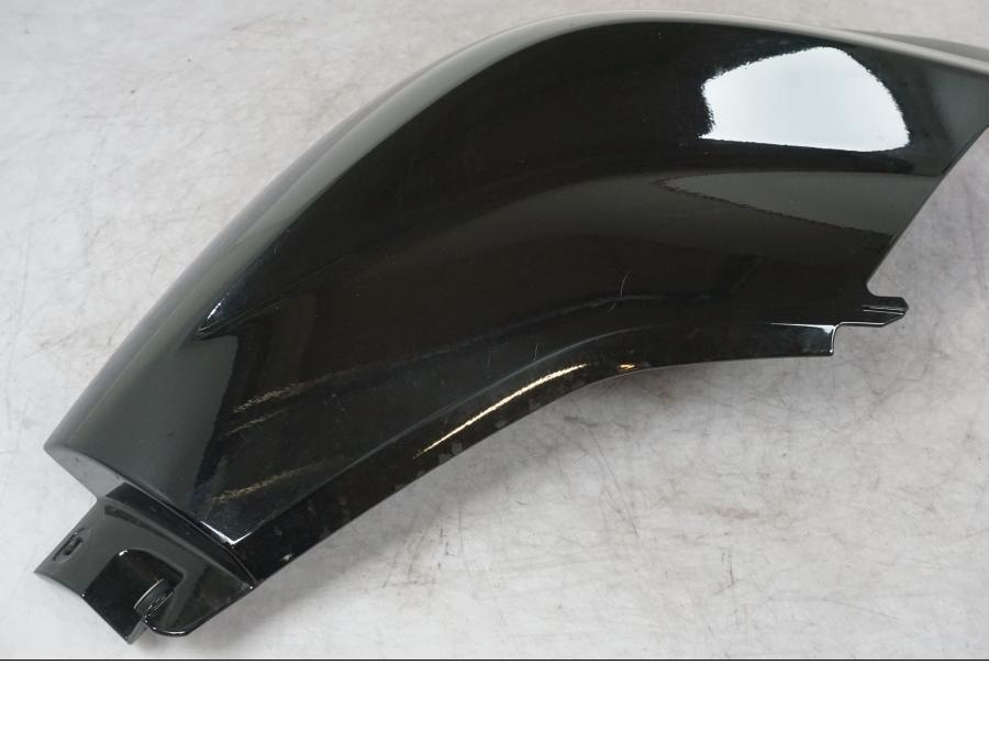 Baksidan på Bensintankskåpa från en BMW K 1600 GTL -2015 motorcykel.