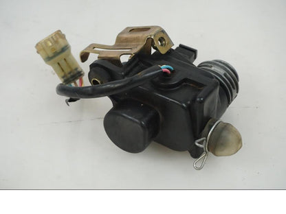 Baksidan på Avgasspjällmotor från en Honda CBR 1000 -2005 motorcykel.