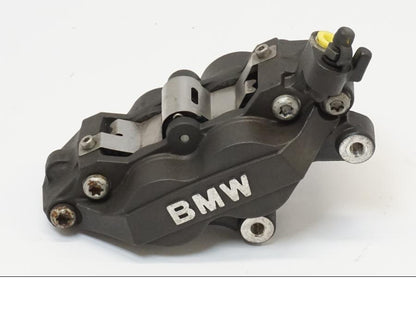 Framsidan på Bromsok från en BMW R 1150 RS -2004 motorcykel.