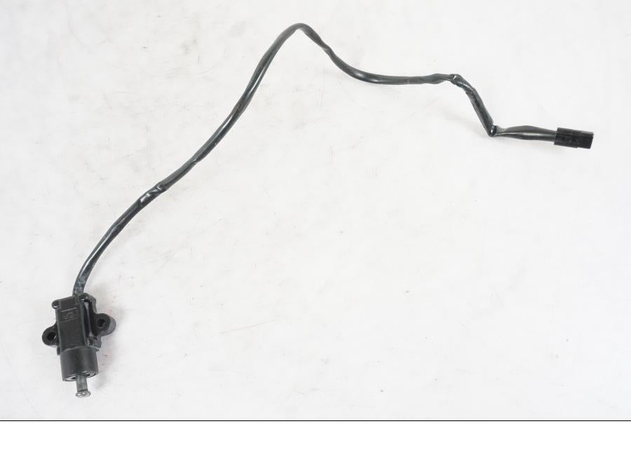 Framsidan på Sidostödsbrytare från en Yamaha MT-09 -2020 motorcykel.