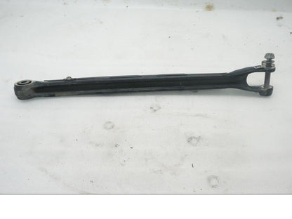 Baksidan på Parallellstag från en BMW R 1200 GSA -2017 motorcykel.