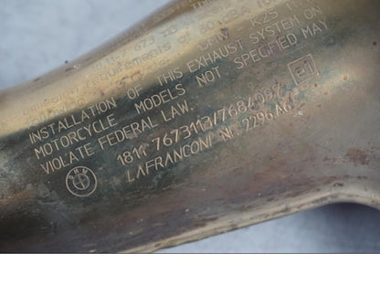 Vänster sida på Grenrör från en BMW R 1200 GS -2005 motorcykel.