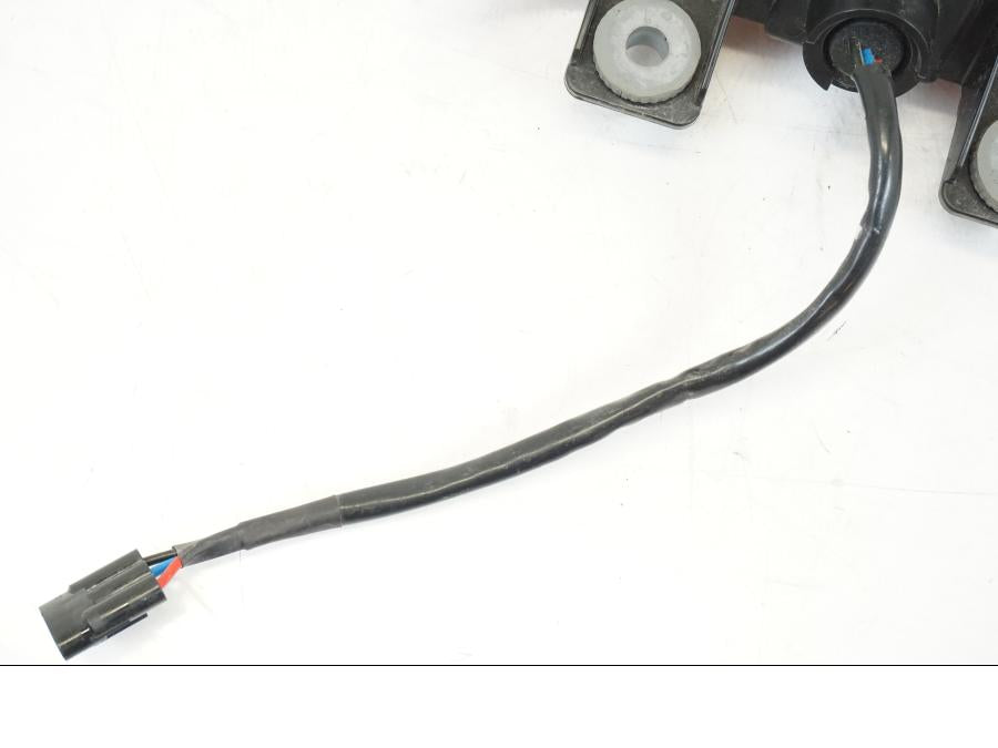 Snett nerifrån på Baklampa från en Kawasaki NINJA 400 -2020 motorcykel.