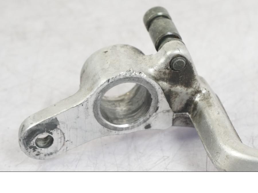 Höger sida på Bromspedal från en Suzuki GSX 1300 RX -1999 motorcykel.