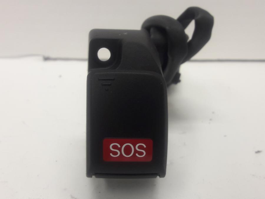Baksidan på SOS knapp från en BMW R 1250 RS -2020 motorcykel.