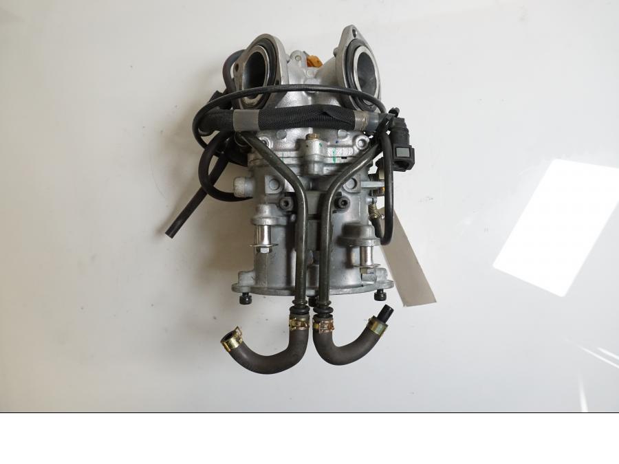 Höger sida på Spjällhus från en Kawasaki VN 1500 Classic Tourer -2003 motorcykel.