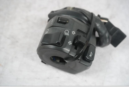 Baksidan på Styrelreglage från en Kawasaki ZX-10R -2008 motorcykel.