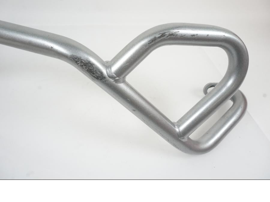 Vänster sida på Motorskyddsbåge från en BMW F 850 GS -2019 motorcykel.