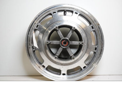 Framsidan på Fälg från en Honda GL 1500 -1998 motorcykel.